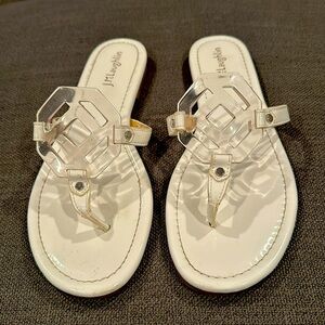 J. M cLaughlin Lucy Sandals WHT Patent Leather w/clear plastic emblem  Size 9.5